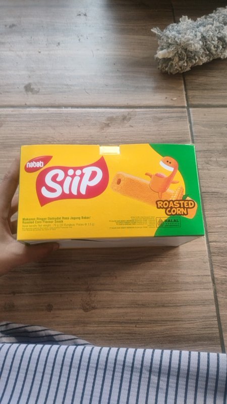 Nabati Siip Roasted Corn Satu Kotak