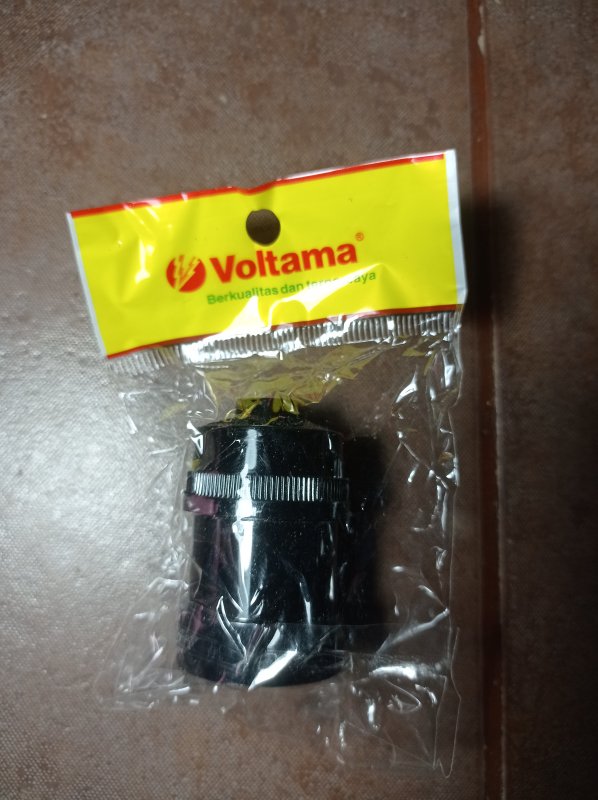Pitting gantung hitam voltama